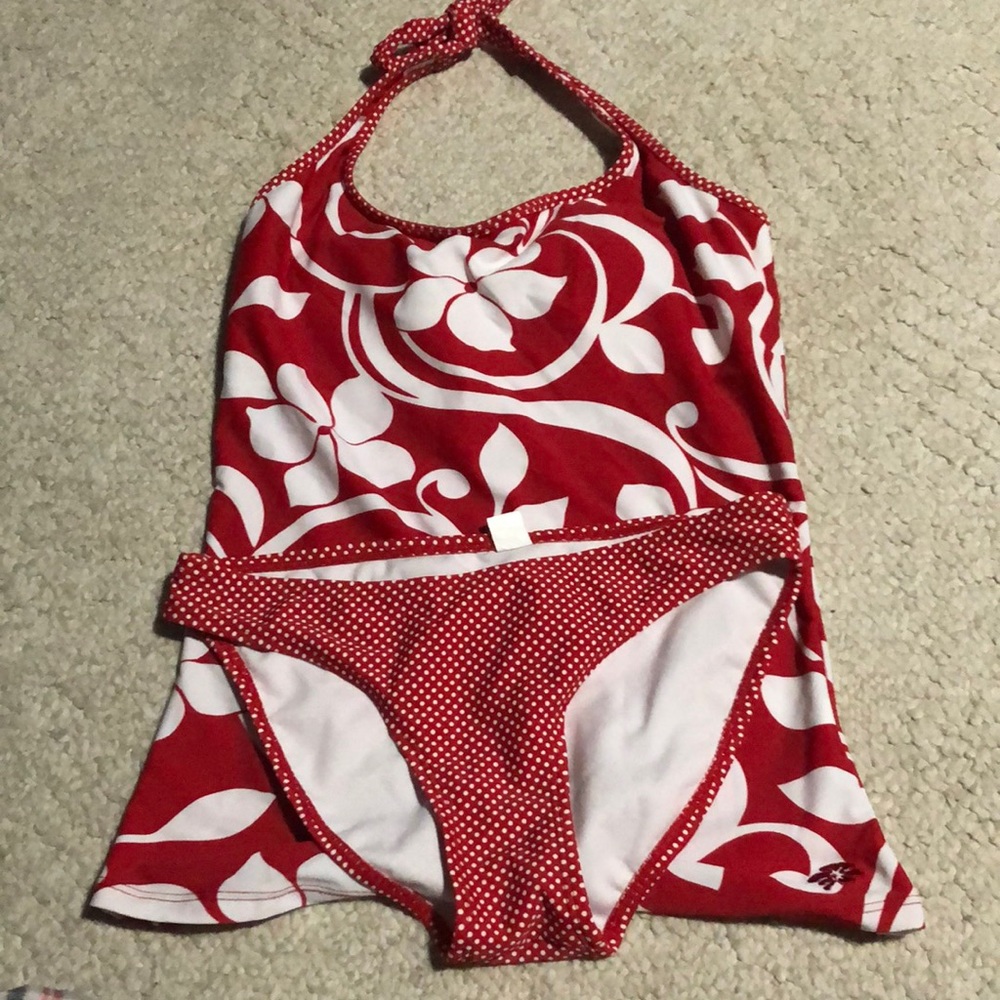 Women’s swimsuit set, size medium
